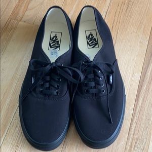 Men’s black Vans